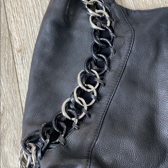 Original Authentic Michael Kors Chain purse. - Picture 6 of 12